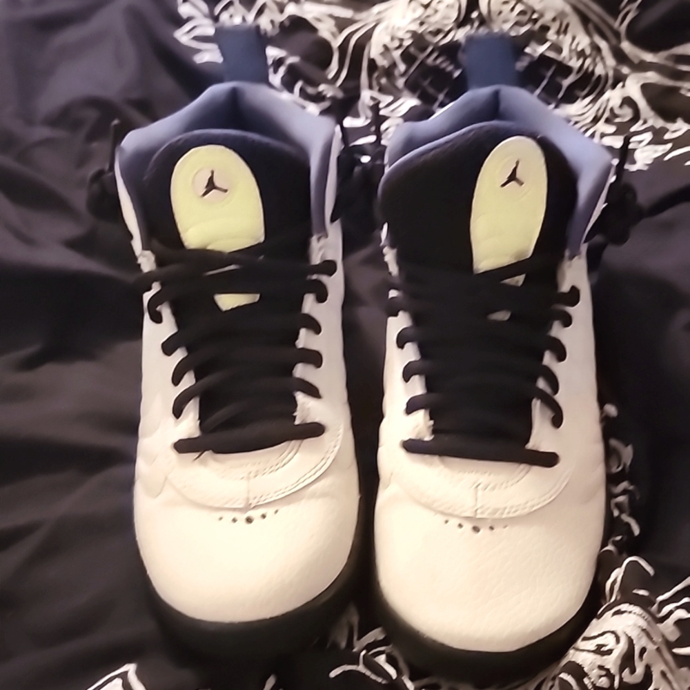 Boys sneakers